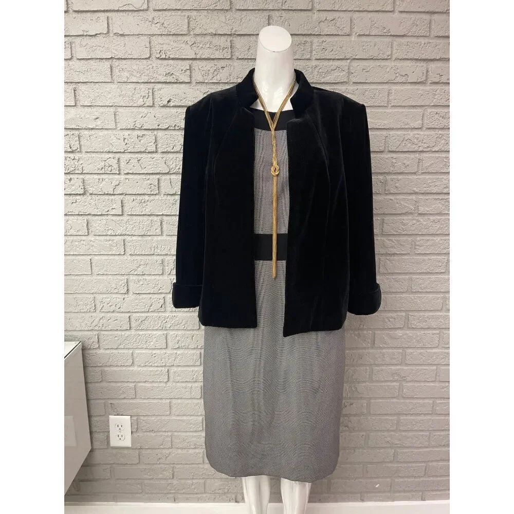 Tahari Arthur S Levine Women Sleeveless Black & White Tweed Dress Size 10